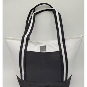 White House Black Market Bag Insulated Cooler Meal Prep Purse Black and‎ White
